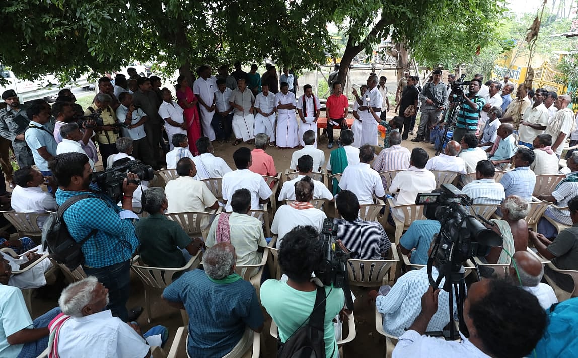 புகழூரில் காவிரியின் குறுக்கே தடுப்பணை கட்டப்படும்: அரவக்குறிச்சியில் மு.க.ஸ்டாலின் உறுதி