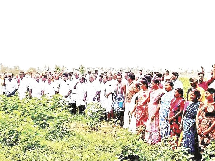 விளை நிலங்களை நாசப்படுத்தும் ஹைட்ரோ கார்பன்: ஓ.என்.ஜி.சி-க்கு எதிராக விவசாயிகள் போராட்டம்
