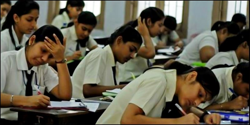 தாய் மொழியான இந்தியில் ஃபெயிலான லட்சக்கணக்கான உ.பி. மாணவர்கள்! 