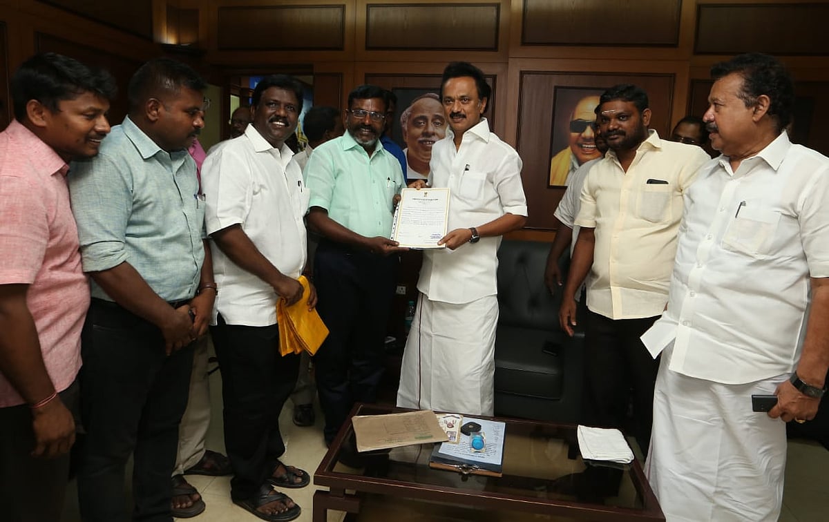 தி.மு.க தலைவரைச் சந்தித்து வாழ்த்துப் பெற்ற கூட்டணிக் கட்சி எம்.பி.க்கள்! (Album)