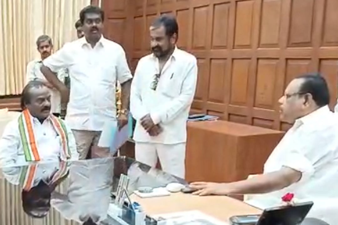 நாங்குநேரி தொகுதி எம்.எல்.ஏ பதவியை ராஜினாமா செய்தார் எச்.வசந்த்குமார்!