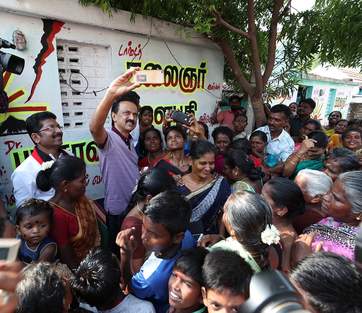 மு.க.ஸ்டாலின்  பிரசாரத்துக்கு அமோக வரவேற்பளித்த திருப்பரங்குன்றம் மக்கள்! (ஆல்பம்)