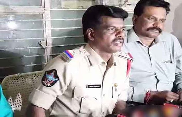 சவால் விட்ட எம்.பி - வேலையை உதறி தேர்தலில் வென்ற இன்ஸ்பெக்டர்!