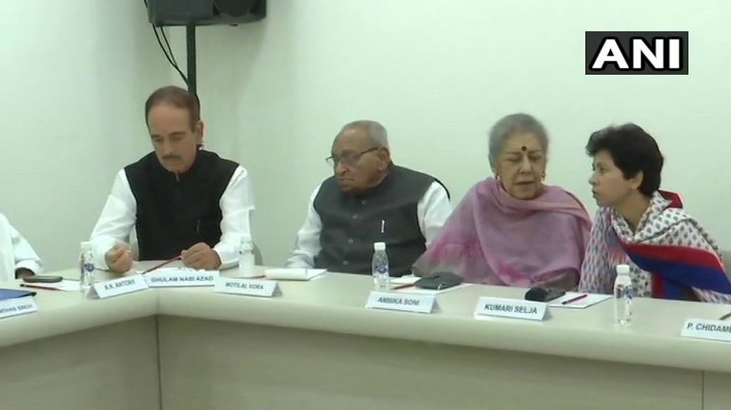 டெல்லியில் காங்கிரஸ் செயற்குழு கூட்டம் தொடங்கியது!