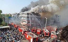 குஜராத் டியூசன் சென்டரில் தீ விபத்து: 20 மாணவர்கள் உயிரிழப்பு! 