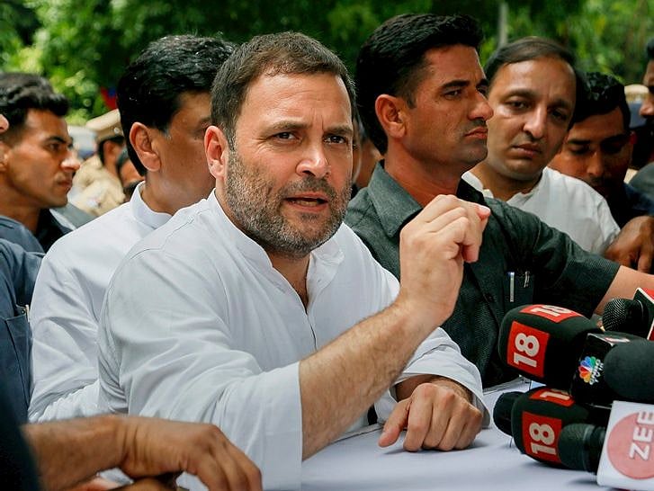 “மக்களின் பிரச்னைகளை தீர்க்கவே காங்கிரஸ் பாடுபடுகிறது” : வாக்களித்தபின் ராகுல் பேட்டி