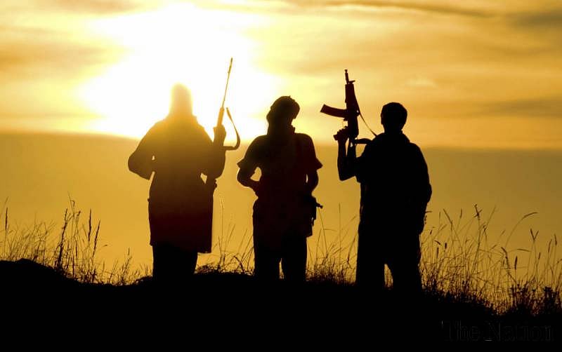 இந்திய விமானப்படை தளங்கள் மீது தாக்குதல் நடத்த தீவிரவாதிகள் திட்டம்:உளவுத்துறை எச்சரிக்கை!