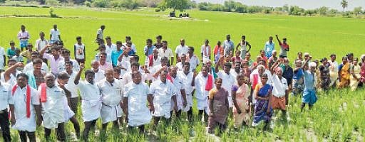 டெல்டா மக்களை அகதிகளாக ஆக்கும் ஹைட்ரோ கார்பன் திட்டம் : 7வது நாளாக விவசாயிகள் போராட்டம்!