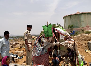 ஆந்திராவில் பட்டினிச் சாவு : கொடும் பசியால் மண்ணைத் தின்ற குழந்தை பலி! 