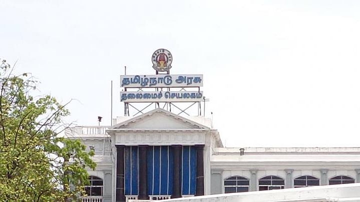 ‘துப்பட்டா’ போட ஆணை : எதிர்ப்பை அடுத்து விதிகளைத் தளர்த்திய தமிழக அரசு !