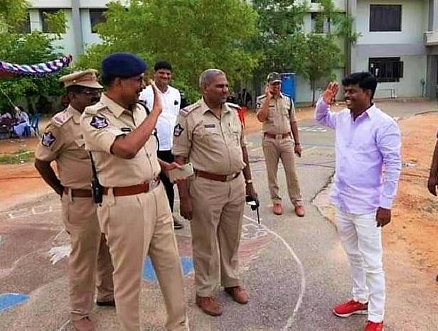 சவால் விட்ட எம்.பி - வேலையை உதறி தேர்தலில் வென்ற இன்ஸ்பெக்டர்!