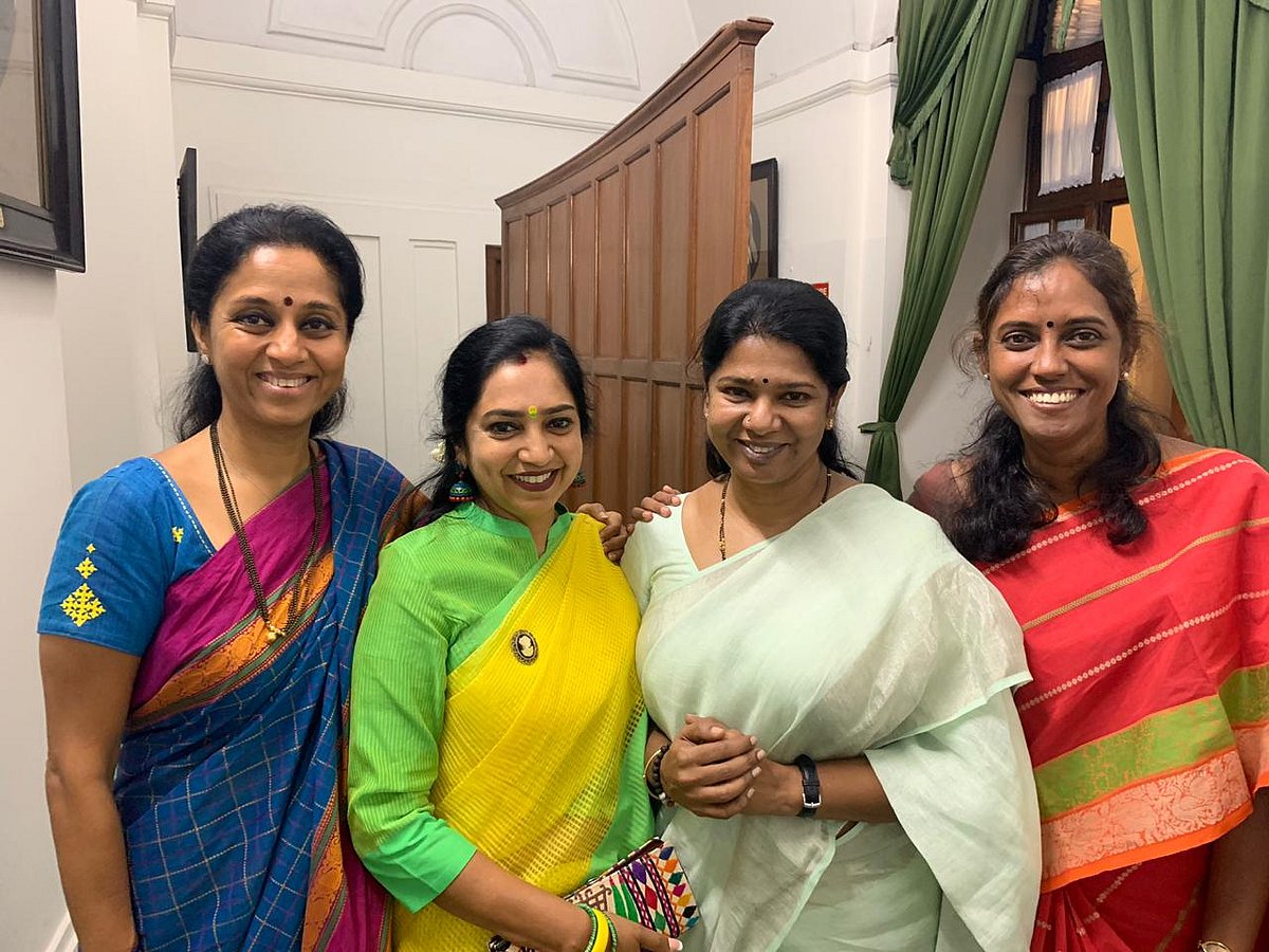 கனிமொழி,திருமாவளவன், சு.வெங்கடேசன் எம்.பி.,க்கள் தமிழில் பதவியேற்பு- அதிர்ந்த நாடாளுமன்றம்