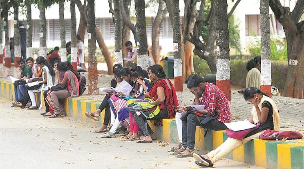படிப்பில் பின்தங்கிய ஐ.ஐ.டி மாணவர்களை இடைநீக்கம் செய்ய முடிவு : மாணவர்கள் அதிர்ச்சி!