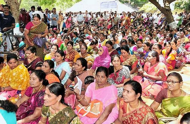 தோல்வி விரக்தியால் அரசு ஊழியர்களிடம் வெறுப்பைக் காட்டிய அமைச்சர்!
