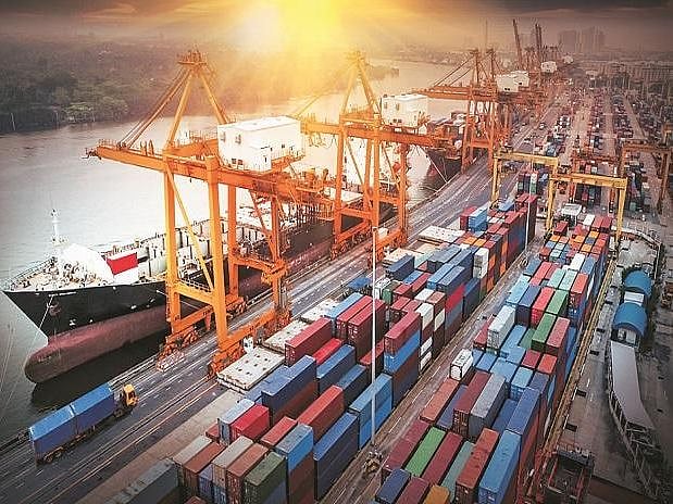 இந்தியாவில் இறக்குமதி செய்யப்படும் அமெரிக்க பொருட்களுக்கு வரி அதிகரிப்பு: இன்றுமுதல் அமல்