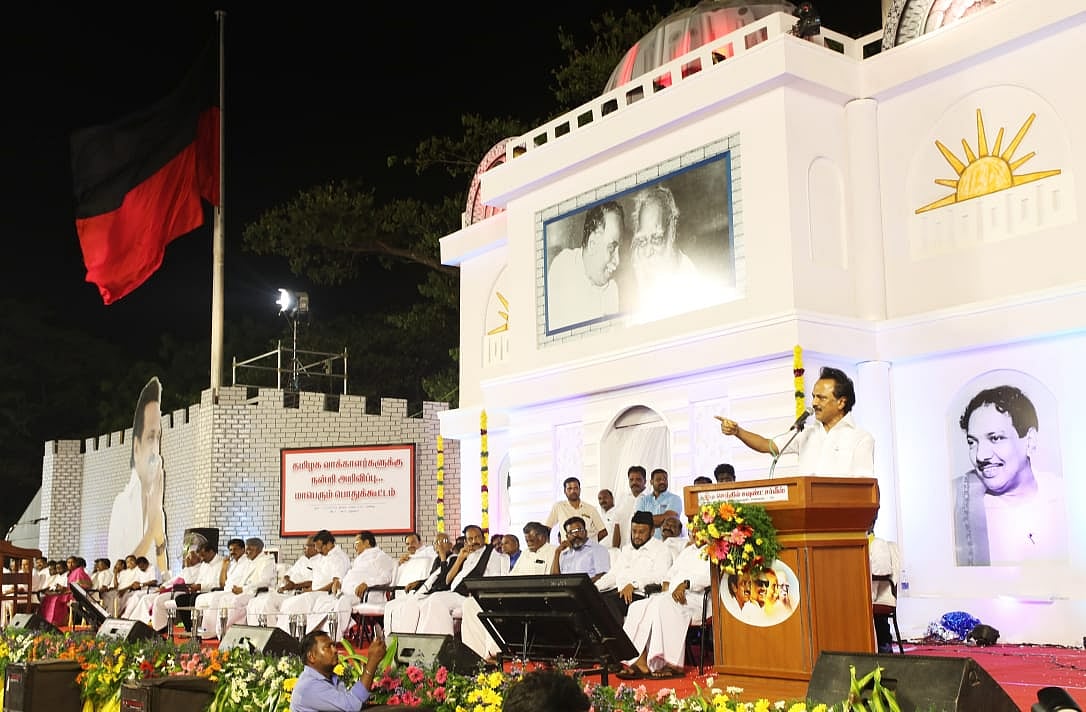 தமிழுக்கு சோதனை வந்தால் கட்சிகள் கடந்து தமிழராக ஒரேகுரலில் ஒலிப்போம்! மு.க.ஸ்டாலின் சூளுரை