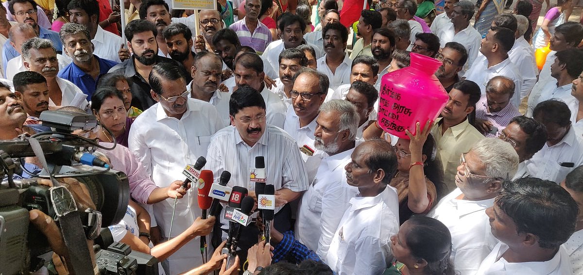 தண்ணீரில்லா தமிழகம்.. கவலையில்லா அரசைக் கண்டித்து தி.மு.க. மாபெரும் போராட்டம்!