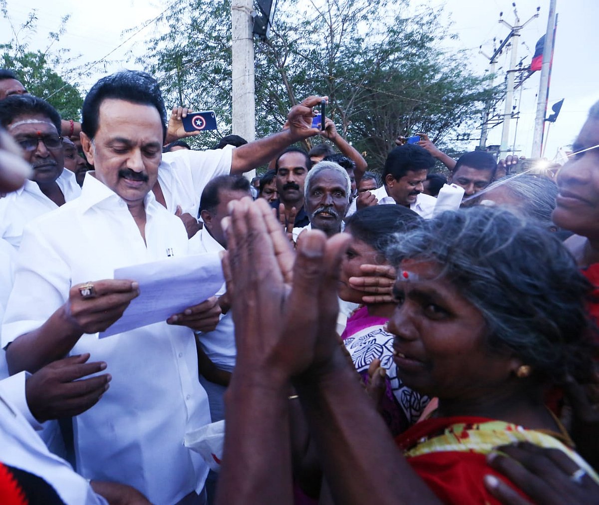 சூலூர் தொகுதிக்குட்பட்ட மக்களுக்கு நன்றி தெரிவித்த மு.க.ஸ்டாலின் (Album)