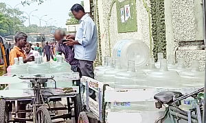 தண்ணீர் தட்டுப்பாடு: ராஜீவ்காந்தி அரசு மருத்துவமனையில் குடிநீரை விலைக்கு வாங்கும் அவலம்!