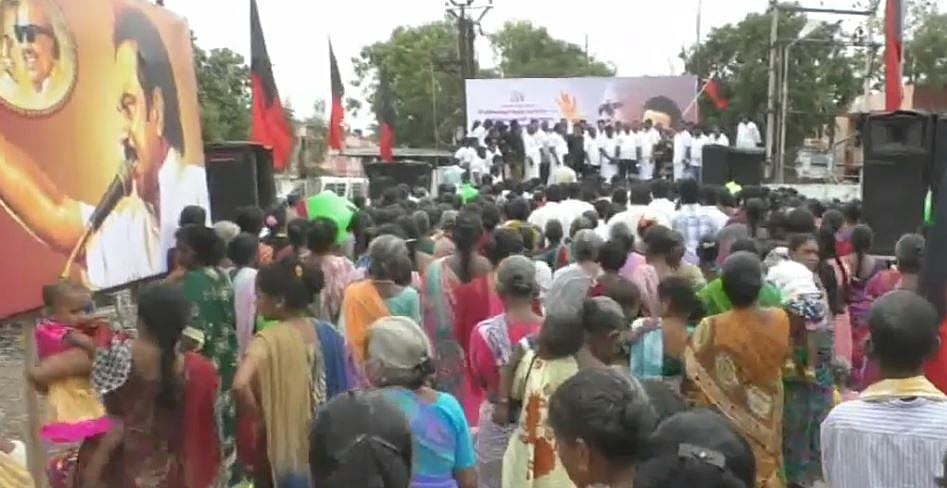 தண்ணீர் தட்டுப்பாட்டை போக்காத அ.தி.மு.க அரசைக் கண்டித்து தி.மு.கவினர் போராட்டம்!