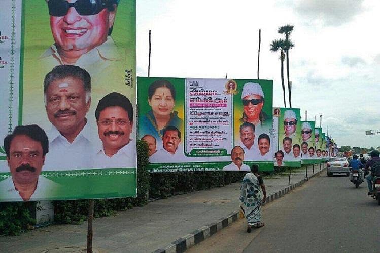 சட்டவிரோத பேனர்கள் விவகாரத்தில் அரசுக்கு கால அவகாசம் வழங்க முடியாது : நீதிமன்றம் அதிரடி!