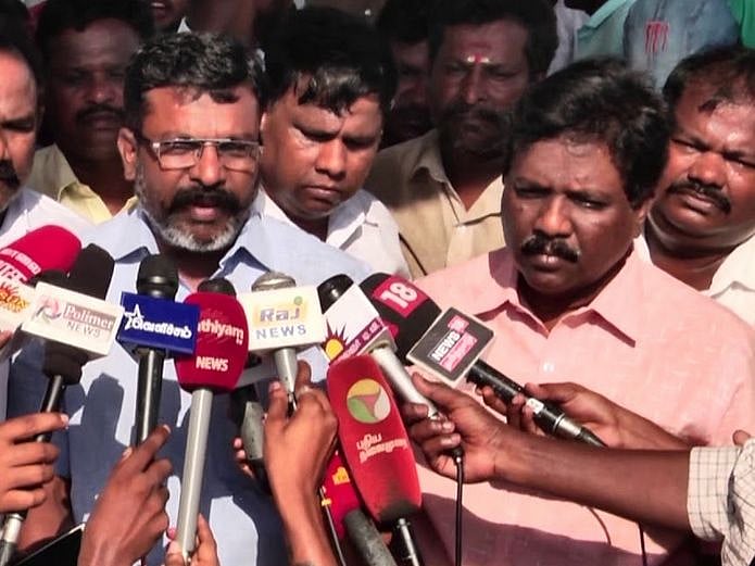 ஆதார் திருத்த மசோதாவிற்கு எதிர்ப்பு : மத்திய அமைச்சருக்கு வி.சி.க எம்.பிக்கள் கடிதம்!