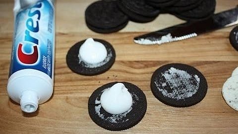  பிஸ்கட்டில் டூத் பேஸ்ட் வைத்து ப்ராங்க் வீடியோ: யூட்யூப் பிரபலத்திற்கு 15 மாதங்கள் சிறை !