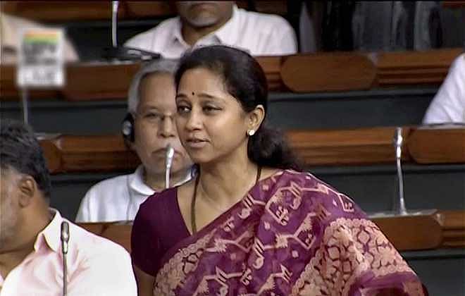 மக்களவையில் கேள்வி எழுப்ப கனிமொழி மற்றும் சுப்ரியா சுலே ஆகியோருக்கு அனுமதி மறுப்பு!