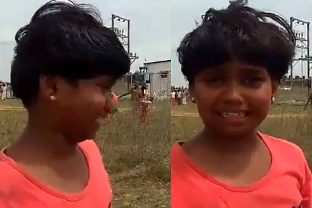 உயர் மின்கோபுரத்துக்கு எதிராக போராட்டம் : தாயை கைது செய்த போலீசிடம் மல்லுக்கட்டிய சிறுமி!