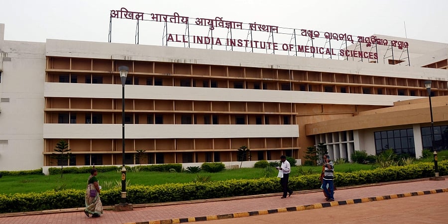 எய்ம்ஸ்: நிலம் ஒதுக்காத அ.தி.மு.க அரசு; நிதி வழங்காத பா.ஜ.க அரசு; ஆர்.டி.ஐ. மூலம் அம்பலம்