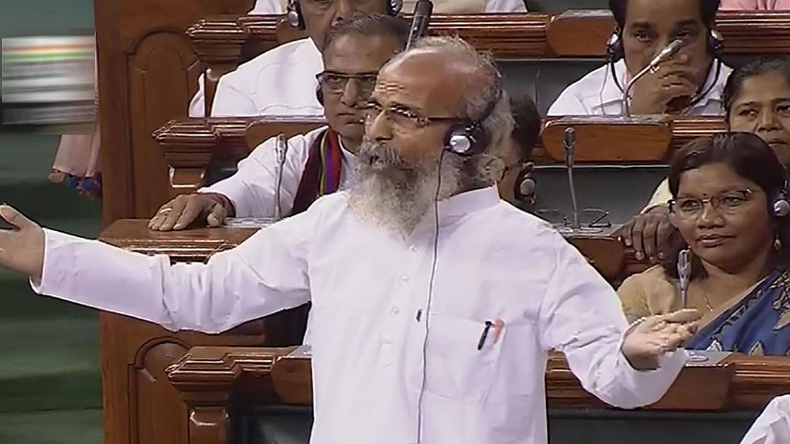 “வந்தே மாதரத்தை ஏற்க மறுப்பவர்களுக்கு இங்கு வாழ உரிமை இருக்கிறதா?” - பாஜக அமைச்சர் பேச்சு!