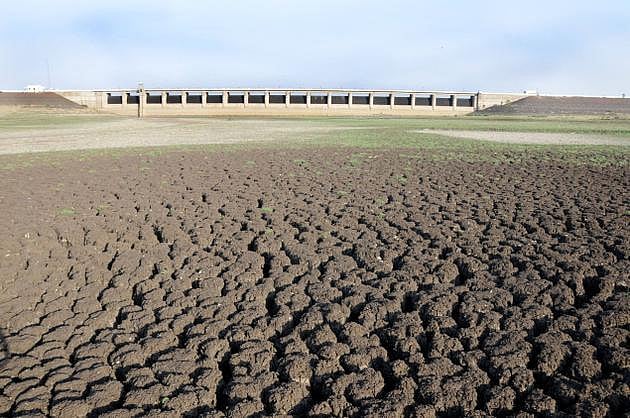 சென்னை ஏரிகள் நீர் இல்லாமல் பாலைவனமாக இருக்கிறது : செயற்கைக்கோள் புகைப்படங்களே சாட்சி 