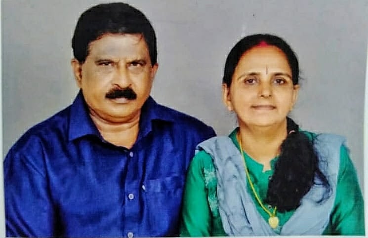 கேரளாவில் தாய்க்கு மறுமணம் செய்து வைத்த மகன் : ஃபேஸ்புக் பதிவில் உருக்கம்!