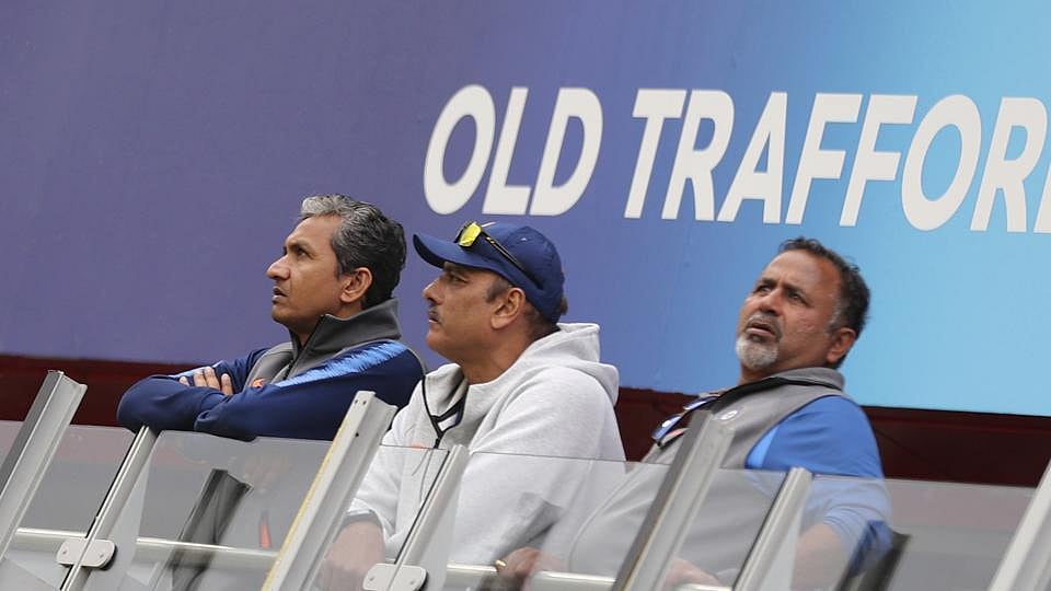 இந்திய அணியின் புதிய பயிற்சியாளர் யார்? : தேடுதல் வேட்டையில் பி.சி.சி.ஐ!