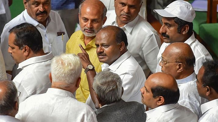 கர்நாடகாவில் குமாரசாமி ஆட்சி நிச்சயம் கவிழும் - காங்கிரஸ் மண்ணைக் கவ்வும் : மூத்த வழக்கறிஞர் ஆருடம்