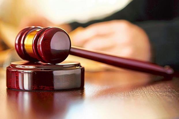 மீண்டும் மீண்டும் போன் பண்ணி கிரெடிட் கார்டு பில் கட்ட சொன்ன வங்கிக்கு 60 ஆயிரம் ரூபாய் அபராதம் !