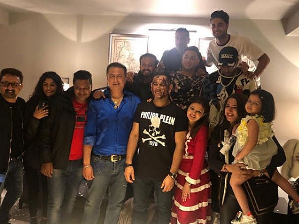 கேக் கட்டிங்..மகளுடன் நடனம்..பாண்டியாவுடன் ஹெலிகாப்டர் ஷாட் : தோனி பிறந்தநாள் அப்டேட்ஸ்