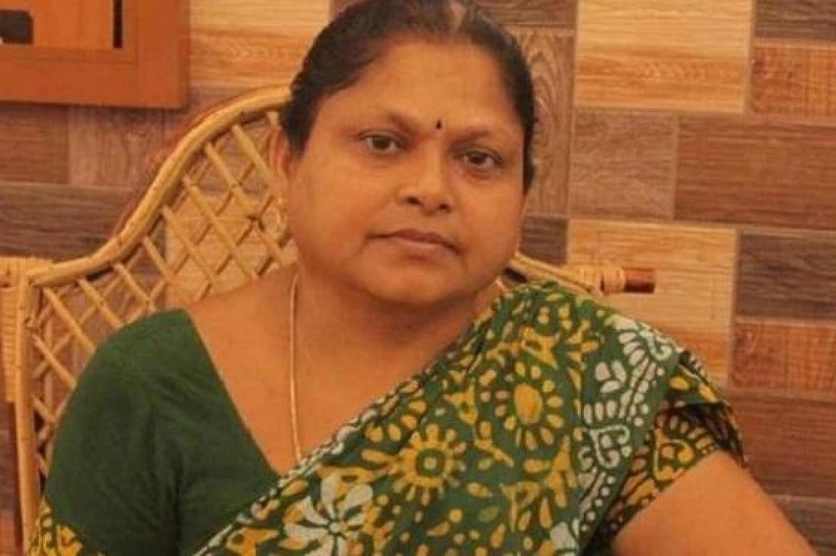 மக்கள் நலனுக்காக போராடியது ஒரு குற்றமா? - முகிலன் மனைவி பூங்கொடி கண்ணீர் மல்க பேட்டி!