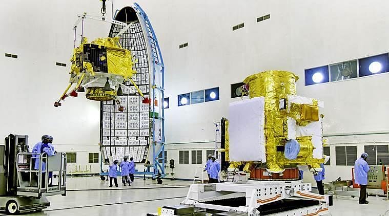 சந்திரயான் 2 : வெற்றிக்கு காரணமான 2 பெண் விஞ்ஞானிகள்! யார் இவர்கள்?