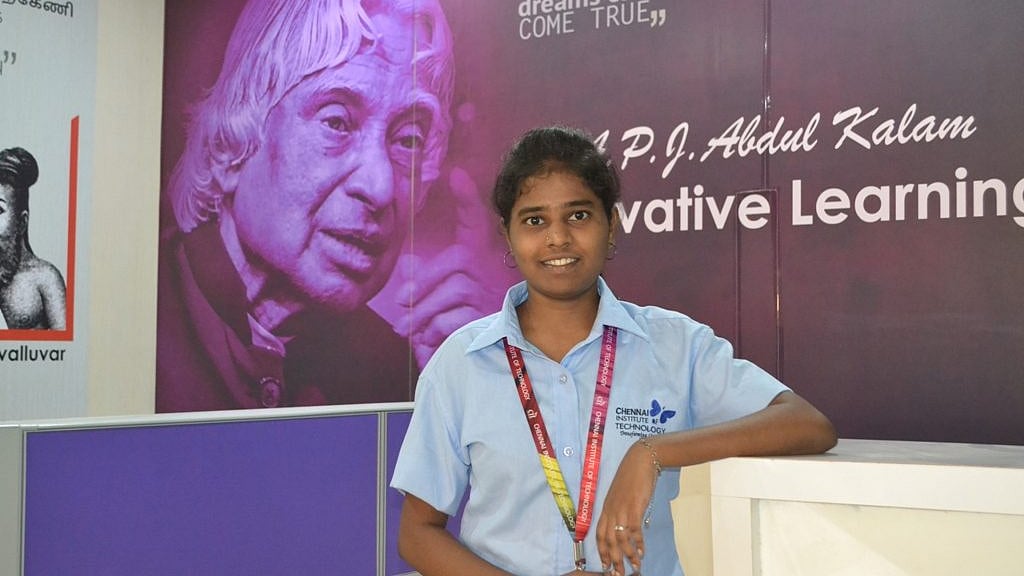 ஆண்டுக்கு 22 லட்சம் ரூபாய் சம்பளம் பெறும் ‘வேண்டாம்’ : பெயராலே பிரபலமான தமிழ்ப் பெண் ! - யார் இவர் ?