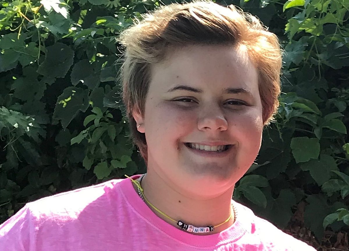 போலி துப்பாக்கியைக் காட்டிய சிறுமி : சுட்டுக் கொன்ற போலிஸார் - அமெரிக்காவில் பயங்கரம்