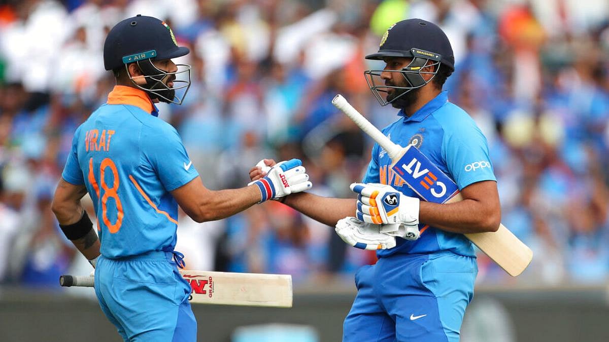 முதலாளி தோரணையில்  கோலி, ரவி சாஸ்திரி  : ரோஹித்  பின் திரளும் மற்ற வீரர்கள் ? - இந்திய அணியில் பிளவா ?!