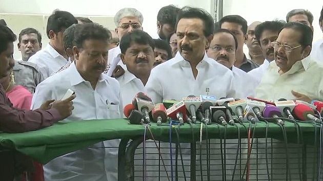 தண்ணீர் பிரச்னை : சட்டப்பேரவையில் கேள்விகளால் துளைத்தெடுத்த மு.க.ஸ்டாலின்!