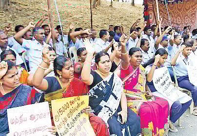 சேலம் இரும்பாலை தனியாருக்கு விற்க டெண்டர் வெளியீடு: தொழிலாளர்கள் வேலைநிறுத்த போராட்டம்!