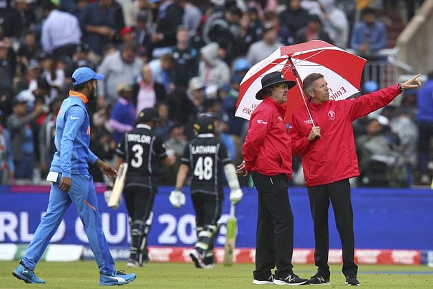 #IndvNZ மழையால் தடைபட்ட போட்டி இன்று என்ன ஆகும்? ரிசர்வ்டே என்றால் என்ன? வெற்றி யாருக்கு?