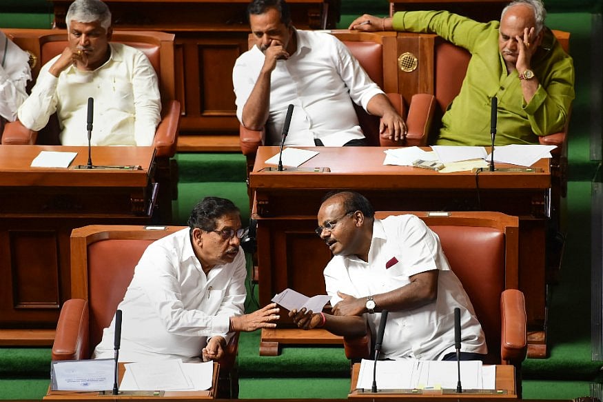 “அதிருப்தி எம்.எல்.ஏ-க்கள் நாளை காலை ஆஜராகவேண்டும்” : கர்நாடக சபாநாயகர் சம்மன்!
