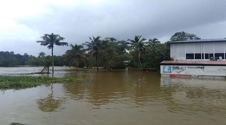 கேரளாவை அச்சுறுத்தி வரும் கனமழை : பல மாவட்டங்களுக்கு ‘ரெட் அலெர்ட்’!