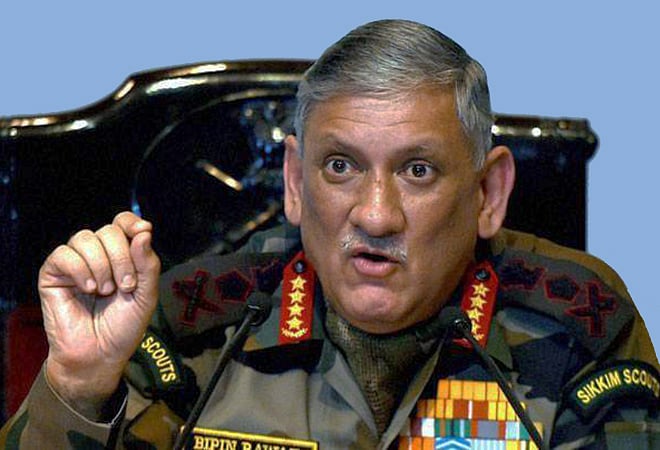 தோனி ஒரு ராணுவத்திற்கு சமம், அவருக்கு பாதுகாப்பு தேவையில்லை : ராணுவ தளபதி உறுதி