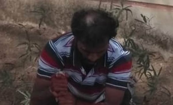 துடிதுடித்த ஆசிரியர்.. குத்திக் கொன்ற மைத்துனர் : காப்பாற்றாமல் வீடியோ எடுத்த பொதுமக்கள் !