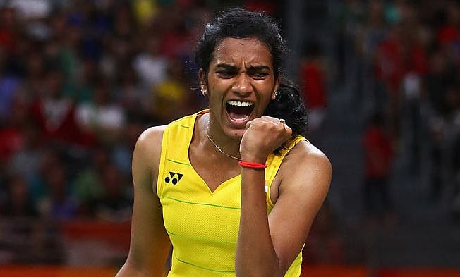 இந்தோனேஷியா ஓபன் : இறுதி போட்டிக்கு முன்னேறினார் பி.வி.சிந்து!